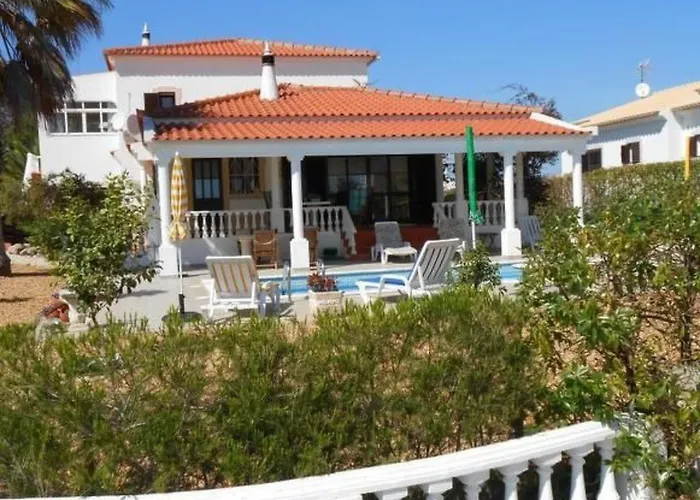 Nettes In Altura Mit Gepflegtem Garten By Interhome